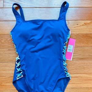 Womens Lilly Pulitzer one piece swimsuit Size 2